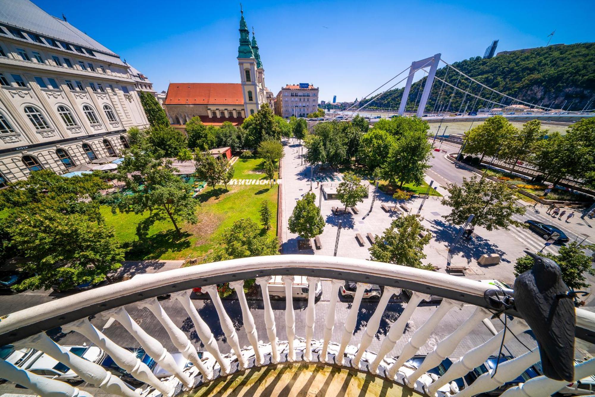 Budapest Riverfront Suite Экстерьер фото
